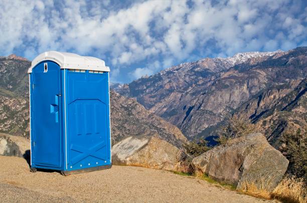 Best VIP or Luxury Restroom Trailers  in Niagara, WI