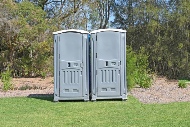 Best VIP or Luxury Restroom Trailers  in Niagara, WI